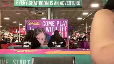 Snapshot of love_raquel_xo chatting on 12/08/24, 06:28 Raquel Love online show from 12/08/24, 06:28