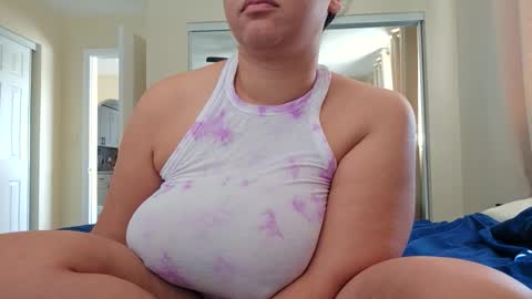 Snapshot of love_raquel_xo chatting on 10/12/25, 03:44 Raquel Love online show from 10/12/25, 03:44