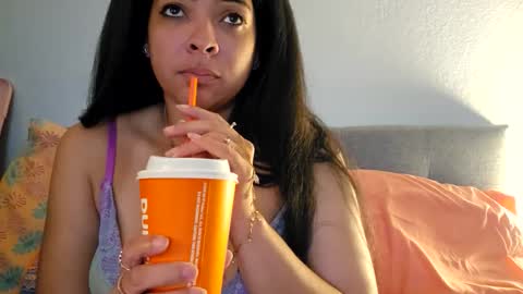 Snapshot of love_raquel_xo chatting on 05/10/26, 02:55 Raquel Love online show from 05/10/26, 02:55