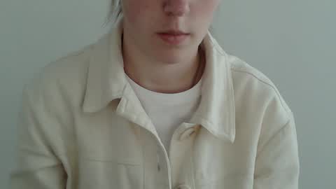 Vivian online show from 11/12/25, 01:33