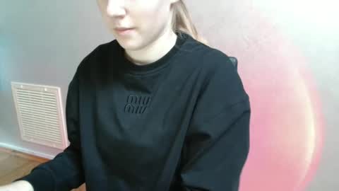 Vivian online show from 12/16/25, 12:10