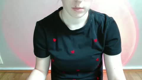 Vivian online show from 12/20/25, 12:23