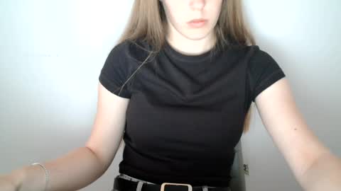 Snapshot of love_vivian chatting on 07/13/26, 01:14 Vivian online show from 07/13/26, 01:14