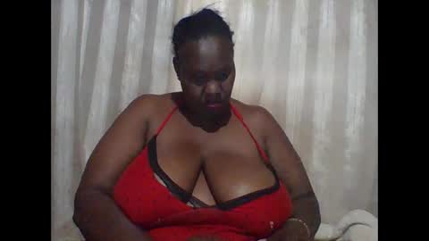 Snapshot of lovebigmelon chatting on 02/25/25, 05:52 Lynn online show from 02/25/25, 05:52