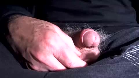 Snapshot of loveboys2025 chatting on 11/24/25, 09:36 loveboys2025 online show from 11/24/25, 09:36