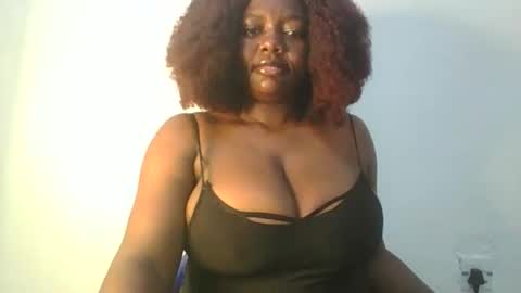 Snapshot of lovecumsluttie chatting on 09/18/25, 05:20 mila online show from 09/18/25, 05:20