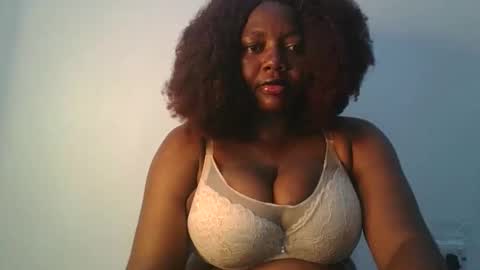 Snapshot of lovecumsluttie chatting on 09/18/25, 10:01 mila online show from 09/18/25, 10:01