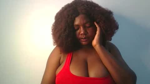 Snapshot of lovecumsluttie chatting on 09/21/25, 09:05 mila online show from 09/21/25, 09:05