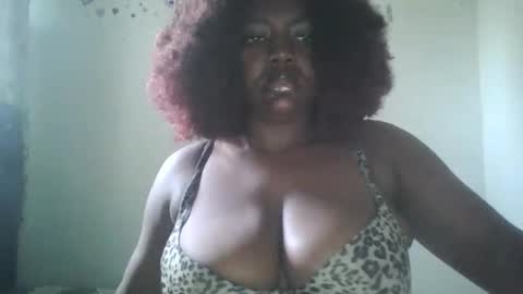 Snapshot of lovecumsluttie chatting on 10/02/25, 07:15 mila online show from 10/02/25, 07:15