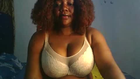 Snapshot of lovecumsluttie chatting on 10/09/25, 08:29 mila online show from 10/09/25, 08:29