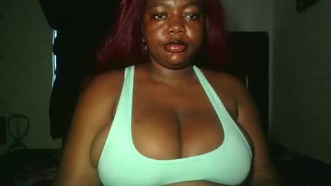 mila online show from 03/02/26, 10:11