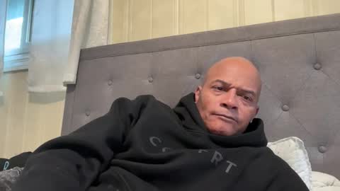 loved19 online show from 10/22/25, 09:14