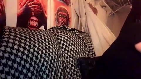 Ashley and Leon online show from 01/28/25, 04:08