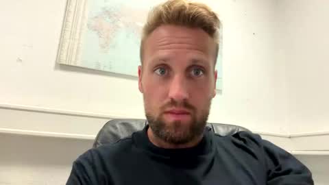 lovefuesse online show from 09/10/25, 08:03