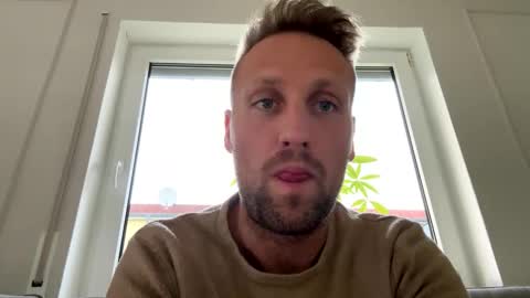 lovefuesse online show from 10/26/25, 03:29