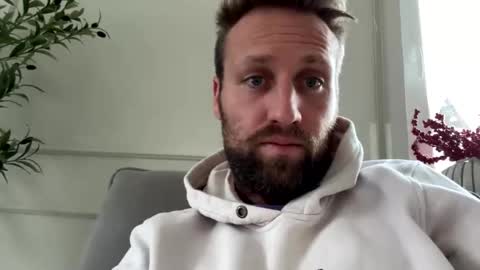 lovefuesse online show from 11/25/25, 08:36