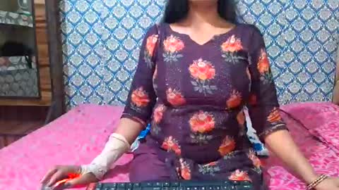 Divya online show from 12/14/25, 03:39