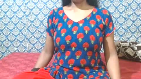 Snapshot of lovefunnitya chatting on 07/21/26, 12:24 Divya online show from 07/21/26, 12:24