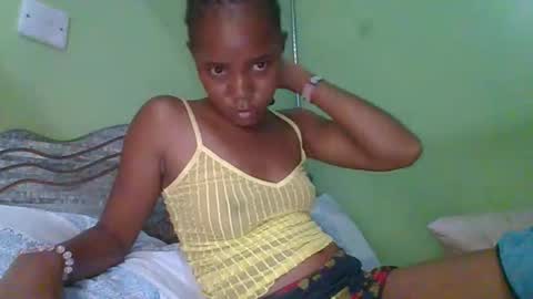 lovegal335 online show from 12/18/25, 09:32