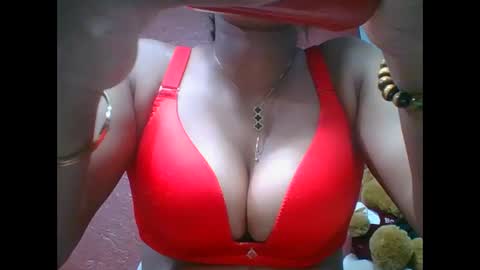 loveinlife750427 online show from 10/05/25, 08:01