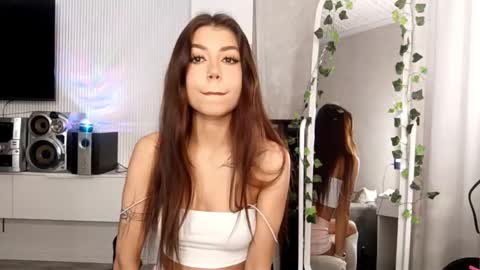 Flora online show from 02/17/26, 11:18