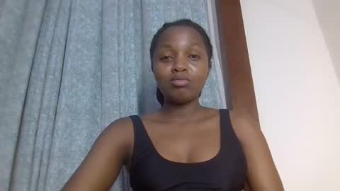 lovelbrownie online show from 11/16/25, 09:42