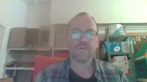 Snapshot of lovelick007 chatting on 12/31/24, 04:35 lovelick007 online show from 12/31/24, 04:35