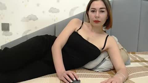 Snapshot of lovellykitty_1 chatting on 10/13/25, 06:13 lovellykitty online show from 10/13/25, 06:13