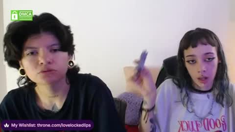 Snapshot of lovelockedlips chatting on 03/25/26, 04:02 Alex Violet online show from 03/25/26, 04:02