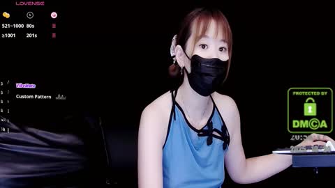 Snapshot of lovely_asahi chatting on 10/24/25, 12:56 lovely asahi online show from 10/24/25, 12:56