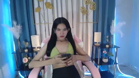 BELLA online show from 04/29/26, 06:14