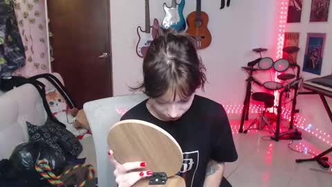 Cassie online show from 10/30/25, 08:42