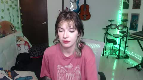 Cassie online show from 11/18/25, 04:28