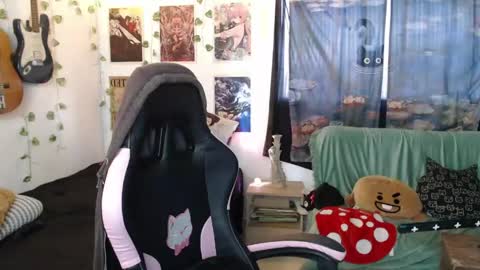 Cassie online show from 04/23/26, 09:50