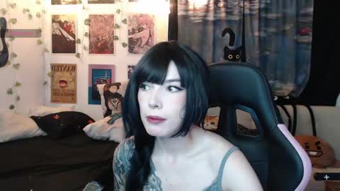 Snapshot of lovely_cass chatting on 05/07/26, 01:44 Cassie online show from 05/07/26, 01:44