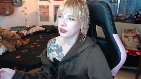 Snapshot of lovely_cass chatting on 05/14/26, 10:16 Cassie online show from 05/14/26, 10:16