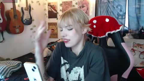 Snapshot of lovely_cass chatting on 05/29/26, 05:11 Cassie online show from 05/29/26, 05:11
