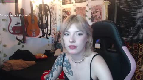 Snapshot of lovely_cass chatting on 06/26/26, 05:12 Cassie online show from 06/26/26, 05:12