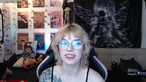 Snapshot of lovely_cass chatting on 07/07/26, 06:47 Cassie online show from 07/07/26, 06:47
