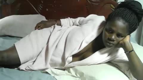 Snapshot of lovely_cassy chatting on 01/16/26, 07:01 Cassy online show from 01/16/26, 07:01