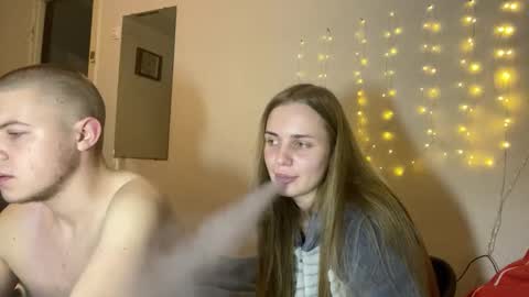 lovely_couple00 online show from 03/19/26, 10:47