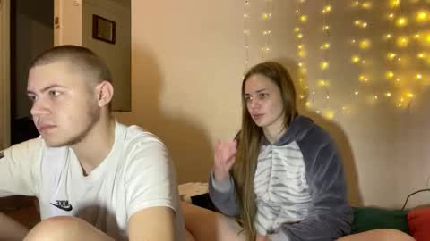 lovely_couple00 online show from 03/25/26, 10:38
