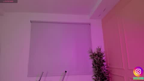 Emma online show from 04/22/26, 01:23