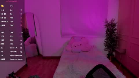 Emma online show from 05/20/26, 01:28