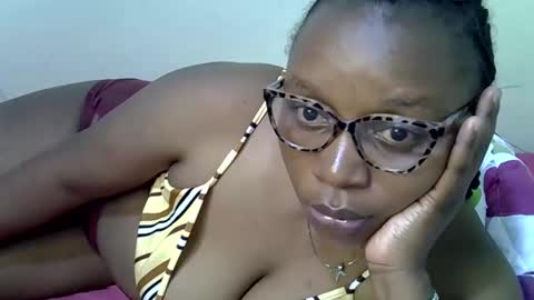 Snapshot of lovely_gee chatting on 04/16/26, 09:39 sexylover online show from 04/16/26, 09:39