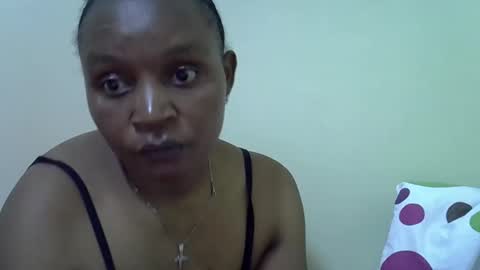 Snapshot of lovely_gee chatting on 04/19/26, 06:10 sexylover online show from 04/19/26, 06:10