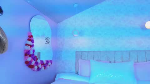 lovely_julls online show from 02/25/26, 03:10