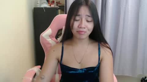 lovely_leah23 online show from 10/08/25, 05:16