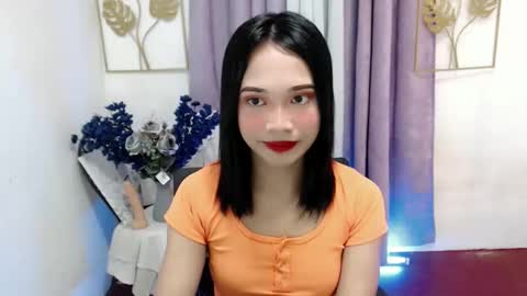 lovely_lianne online show from 11/20/25, 05:40