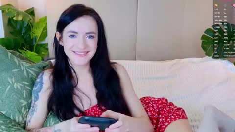 lovely_lo online show from 02/20/26, 01:44